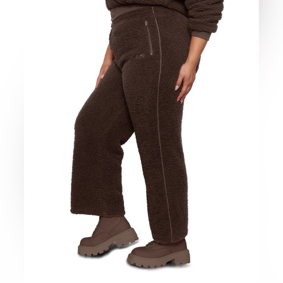 NWT SKIMS Teddy High Pile Fleece Pants‎